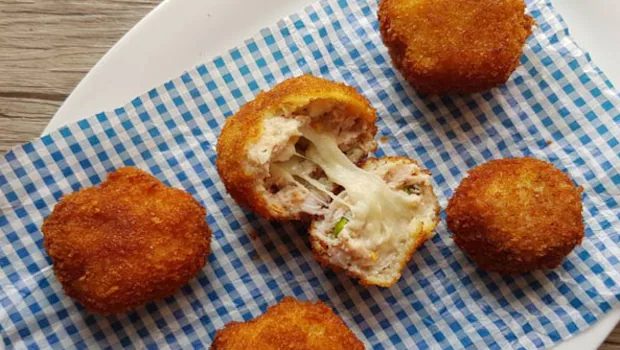 Breaded Chicken Cheese Cutlet Frozen( Pack Of 8pcs ) 400.gm Mrp